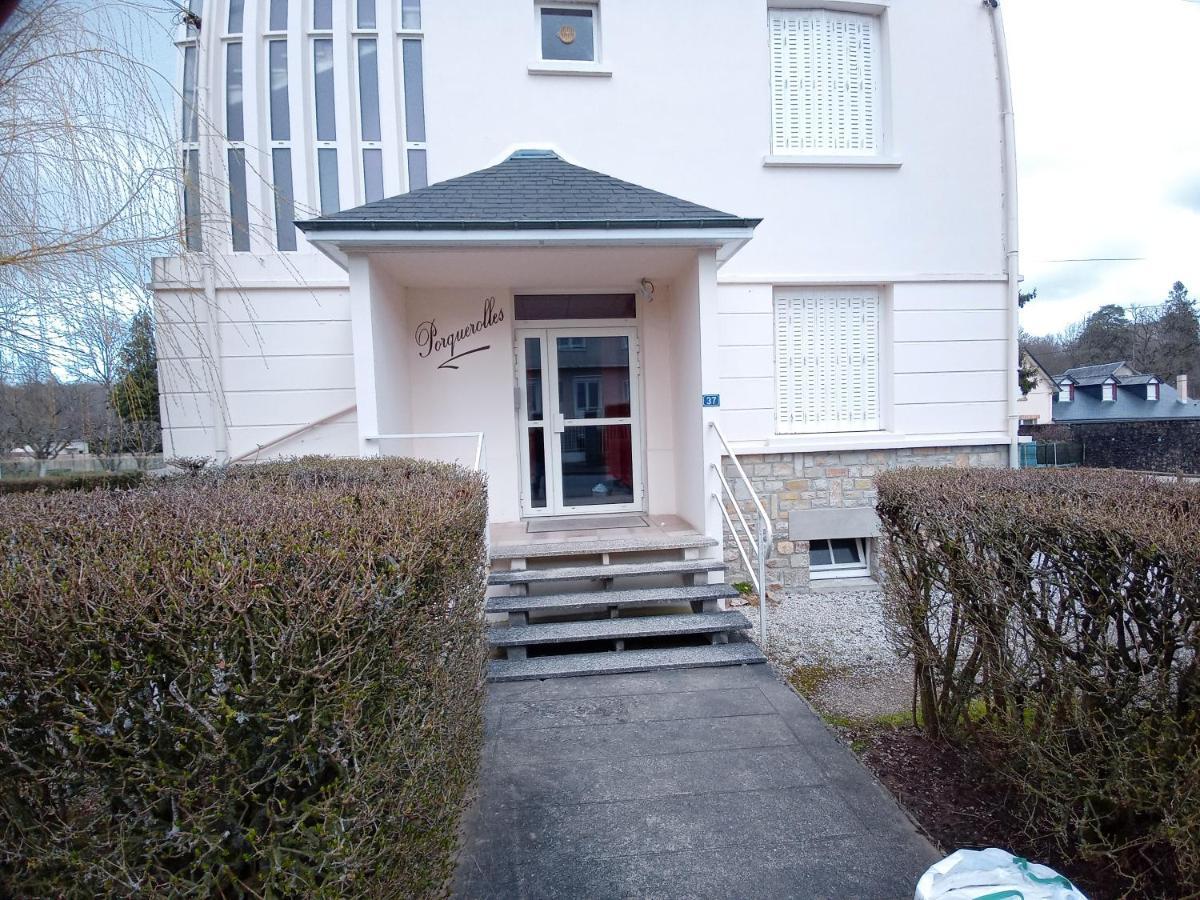 Residence Porqueroles Bagnoles de l'Orne Normandie Exterior photo